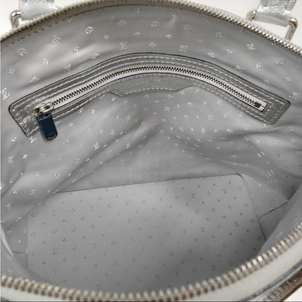 Authentic Louis Vuitton Suhali Lockit MM Silver - EUC - Rare piece from 2007 - Picture 8 of 11